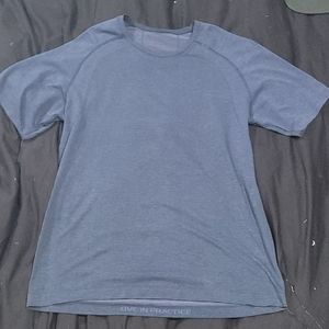 Lululemon tshirt